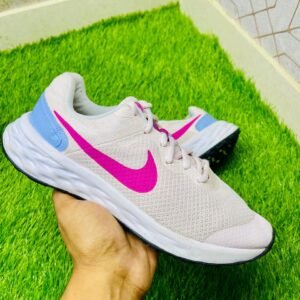 Nike revolution 7