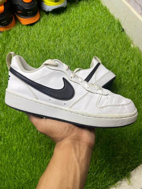 Nike Court Borough Low 2